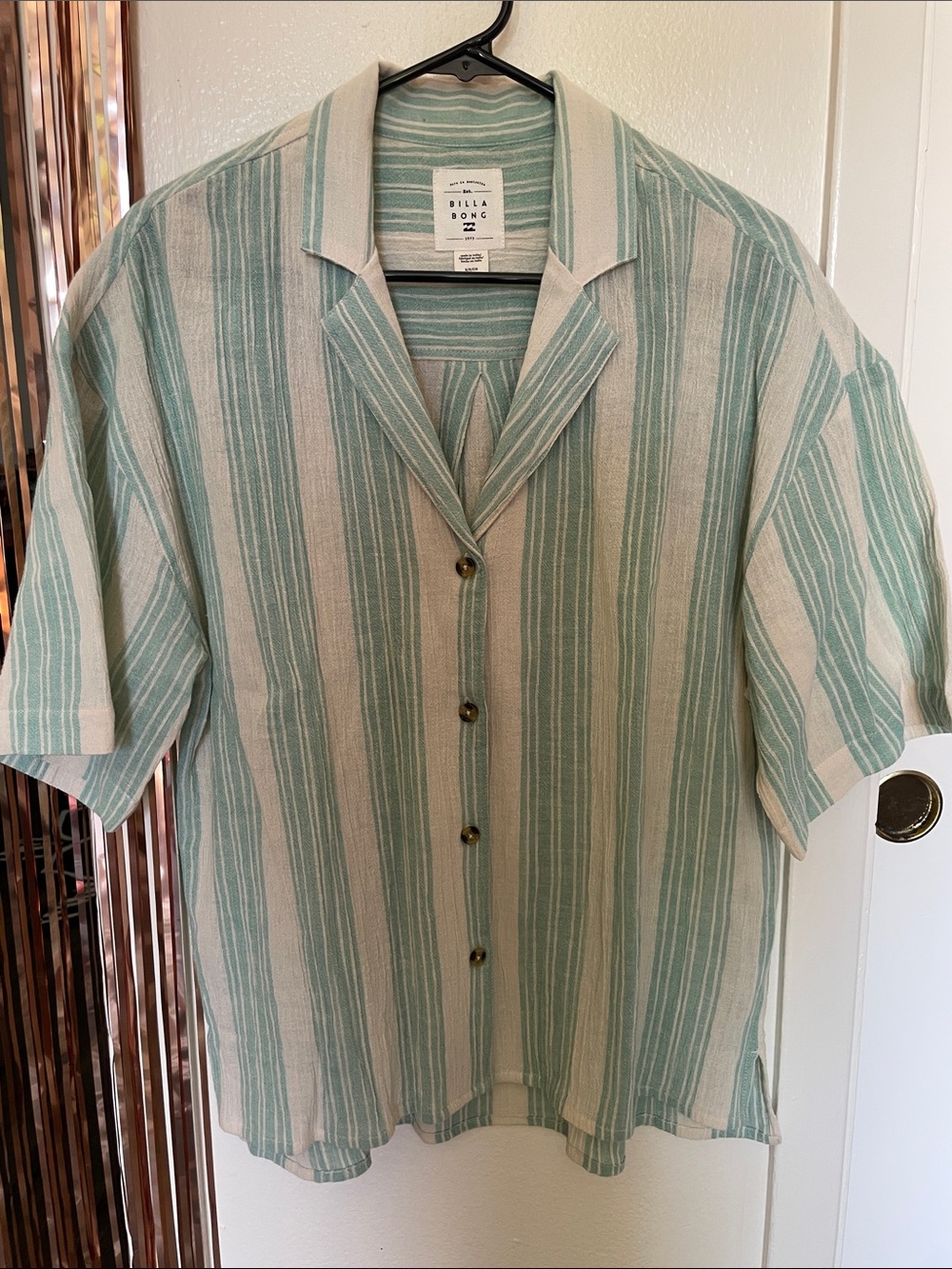 Oversized light summer mint button down (S)